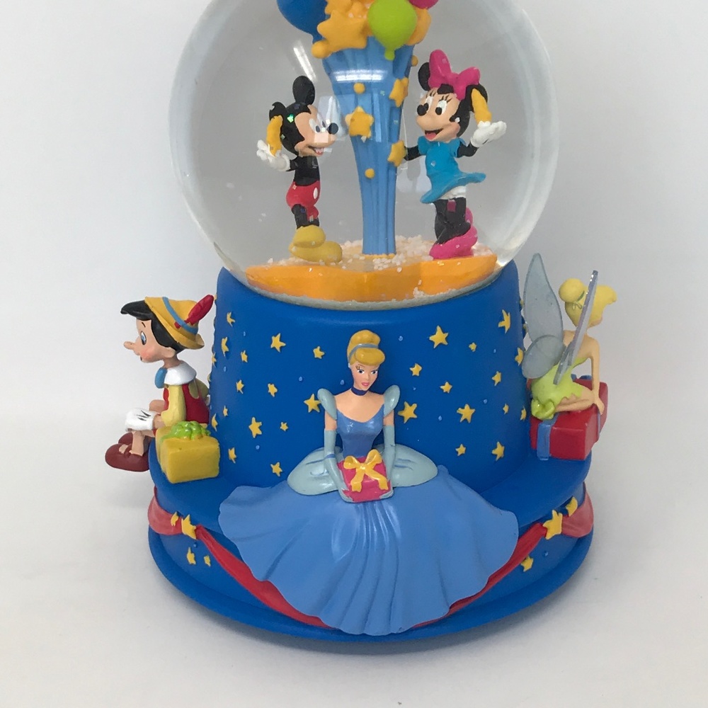 Hallmark Disney Musical Birthday Glass Snow Globe 2001
